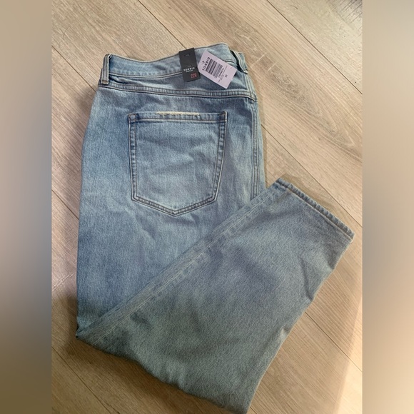 *BRAND NEW* Torrid Boyfriend Jeans sz 22 - Picture 1 of 4